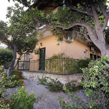 Cosy Budget Rooms To Rent In Ipsos Corfu Dış mekan fotoğraf