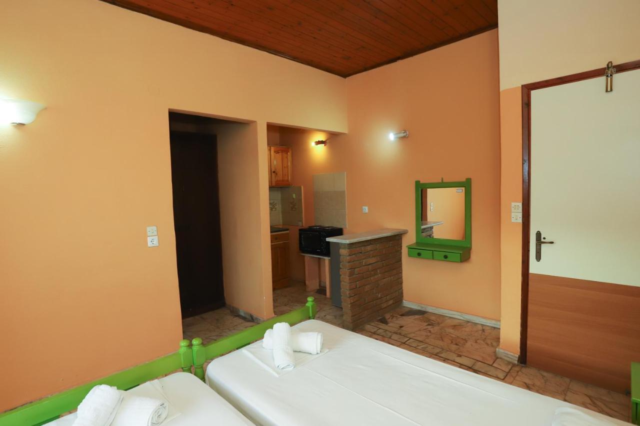 Cosy Budget Rooms To Rent In Ipsos Corfu Dış mekan fotoğraf