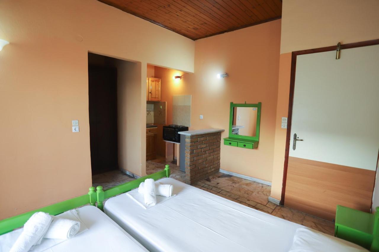 Cosy Budget Rooms To Rent In Ipsos Corfu Dış mekan fotoğraf